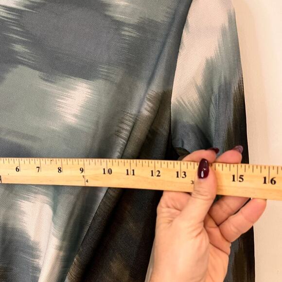 Diane von Furstenberg Green Watercolor Print Long Sleeve Wrap Mini Dress Size 2 - Picture 11 of 13